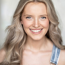 Anna Violet